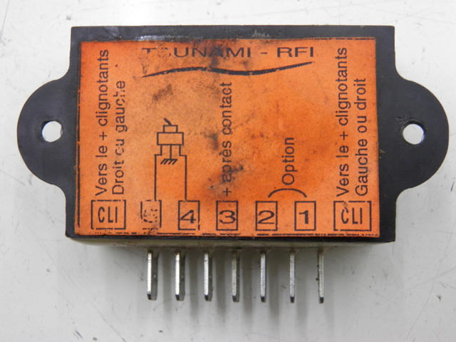 photo de RELAIS ELECTRIQUE YAMAHA FZS FAZER 600 (1998 - 2001) - Détail de la pièce
