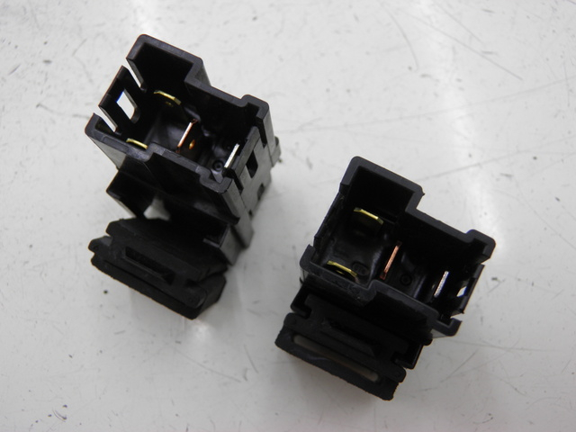 photo de RELAIS ELECTRIQUE YAMAHA X-MAX XMAX 125 (2010 - 2014)