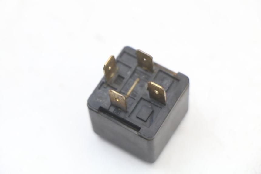 photo de RELAIS ELECTRIQUE YAMAHA YP MAJESTY 125 (2002 - 2006)