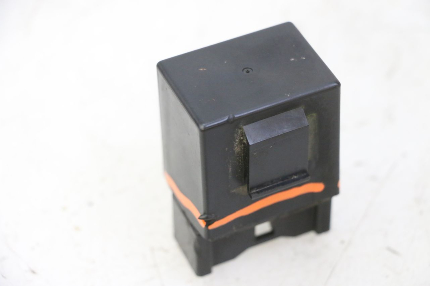 photo de RELAIS POMPE À ESSENCE YAMAHA FZ6 N FAZER 600 (2004 - 2006)