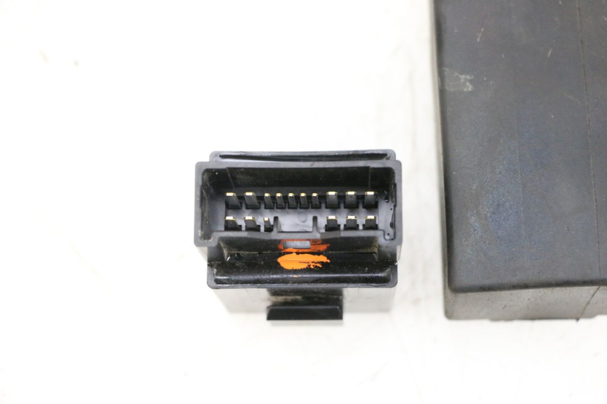 photo de RELAIS POMPE À ESSENCE YAMAHA MT-07 MT07 ABS 700 (2018 - 2020) - Autre angle de vue