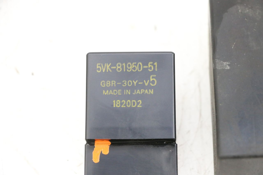 photo de RELAIS POMPE À ESSENCE YAMAHA MT-07 MT07 ABS 700 (2018 - 2020) - Gros plan technique