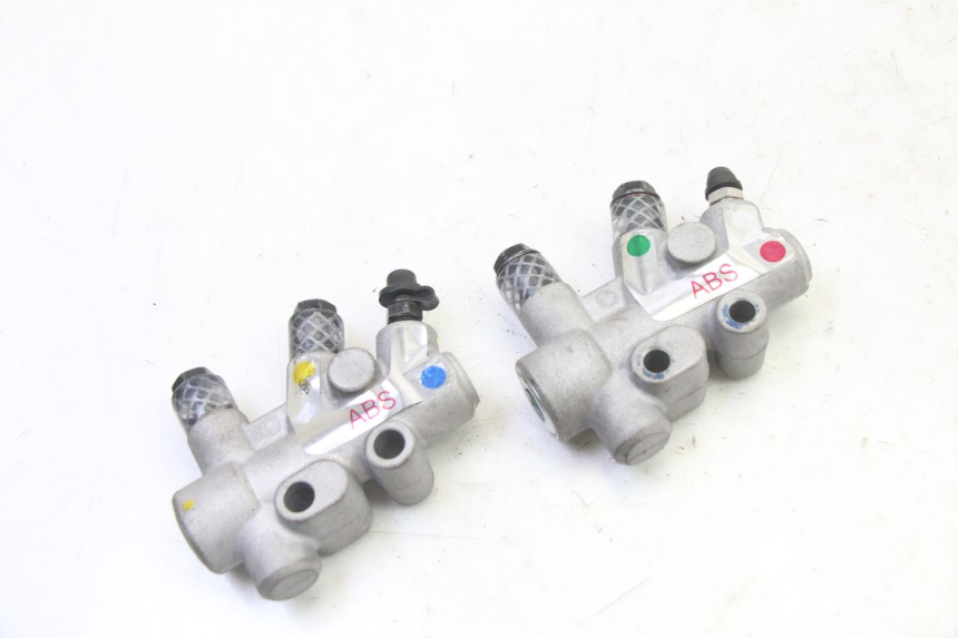 photo de REPARTITEUR FREIN PIAGGIO MP3 HPE 310 (2024 - 2025)