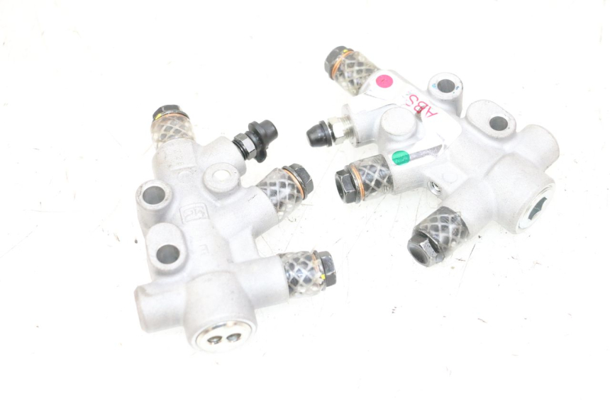 photo de REPARTITEUR FREIN PIAGGIO MP3 HPE 300 (2019 - 2026) - Vue principale