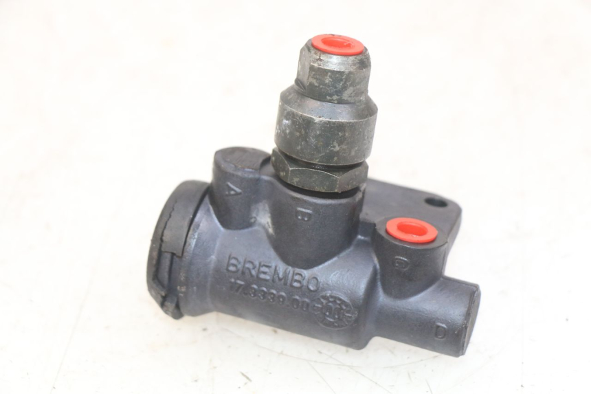 photo de REPARTITEUR FREIN PIAGGIO X9 125 (2000 - 2003)