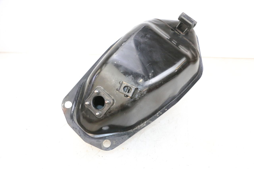 photo de RESERVOIR ESSENCE MAG POWER BOMBERS 4T 50 (2016 - 2026) - Gros plan technique