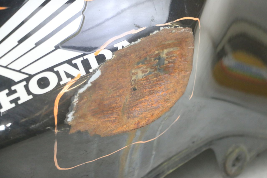 photo de RESERVOIR ESSENCE HONDA CBF 500 (2004 - 2007)
