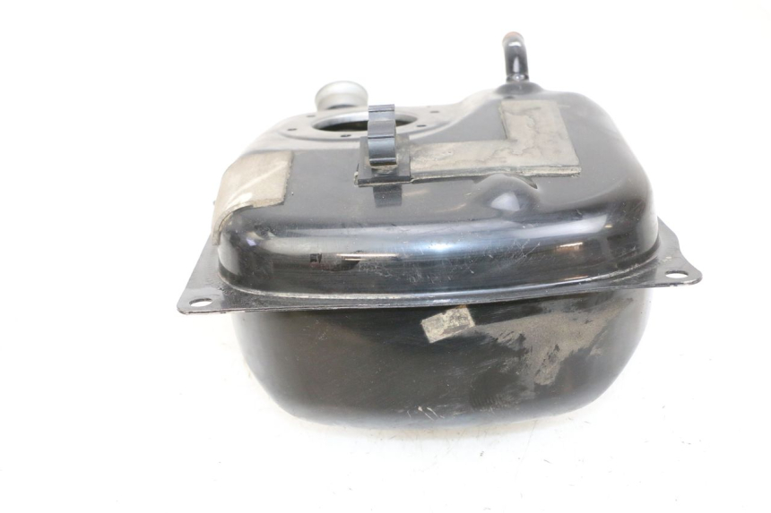 photo de RESERVOIR ESSENCE MBK FLIPPER 115 (2013 - 2017) - Gros plan technique