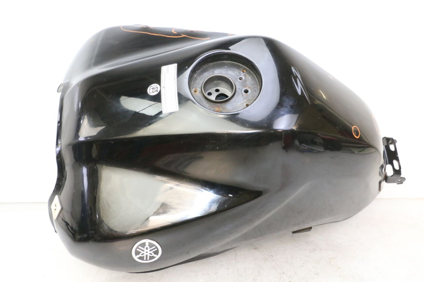 photo de RESERVOIR ESSENCE YAMAHA FZ6 FAZER S2 600 (2007 - 2011)