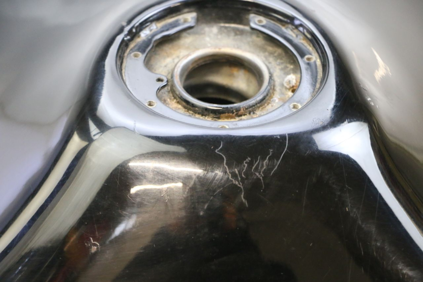 photo de RESERVOIR ESSENCE KAWASAKI GPZ RX 1000 (1986 - 1988) - Aperçu profil