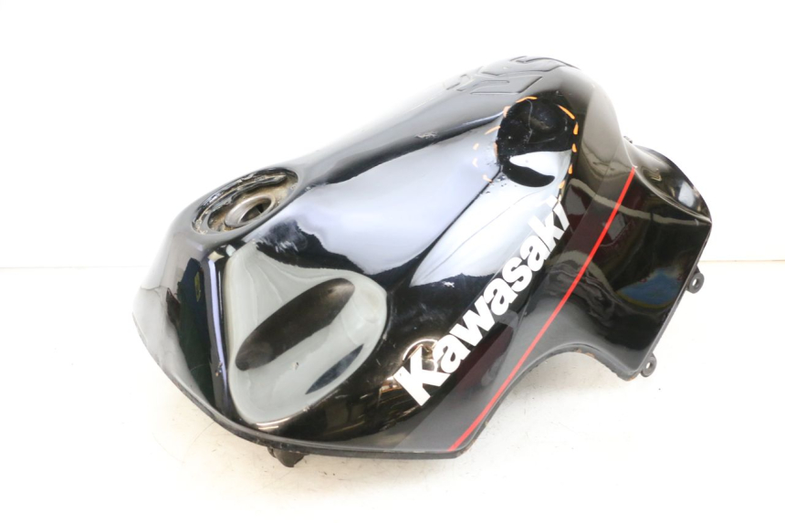 photo de RESERVOIR ESSENCE KAWASAKI GPZ RX 1000 (1986 - 1988) - Autre angle de vue