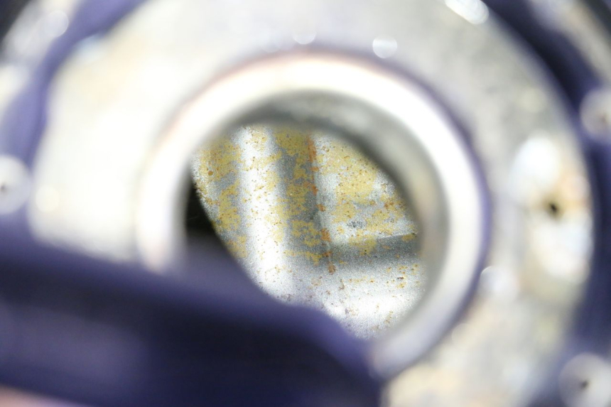 photo de RESERVOIR ESSENCE KAWASAKI GPZ RX 1000 (1986 - 1988) - Gros plan technique