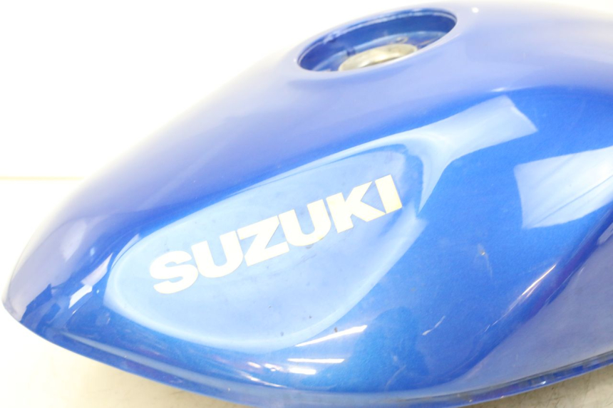 photo de RESERVOIR ESSENCE SUZUKI GSF S BANDIT 600 (2000 - 2004) - Zoom composants