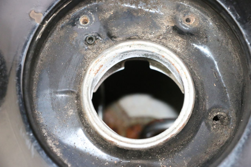 photo de RESERVOIR ESSENCE HONDA NSR R 125 (1994 - 2003) - Zoom composants