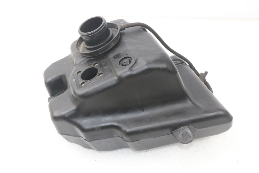 photo de RESERVOIR ESSENCE PEUGEOT KISBEE 2T 50 (2010 - 2017)