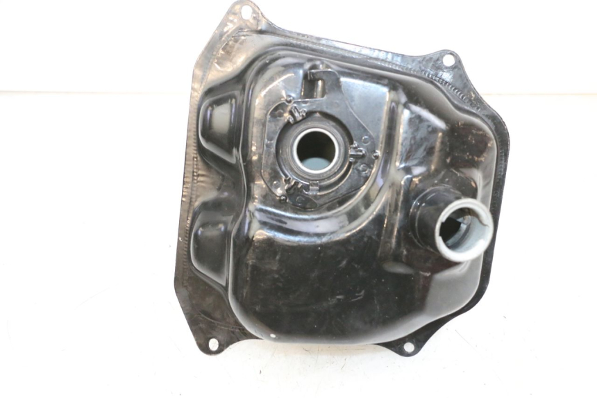 photo de RESERVOIR ESSENCE TNT MOTOR ROMA 10' 4T 50 (2019 - 2022) - Autre angle de vue