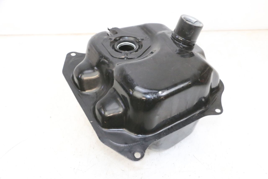 photo de RESERVOIR ESSENCE TNT MOTOR ROMA 10' 4T 50 (2019 - 2022) - État de surface