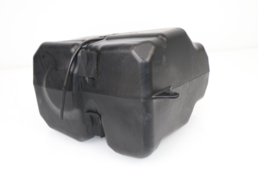 photo de RESERVOIR ESSENCE PEUGEOT SATELIS 125 (2010 - 2012)