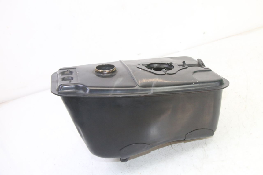 photo de RESERVOIR ESSENCE PEUGEOT SPEEDAKE 50 (1995 - 1997)