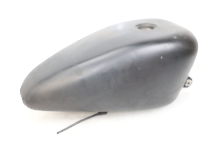 photo de RESERVOIR ESSENCE HARLEY DAVIDSON SPORTSTER XL CUSTOM 1200 (2003 - 2004)