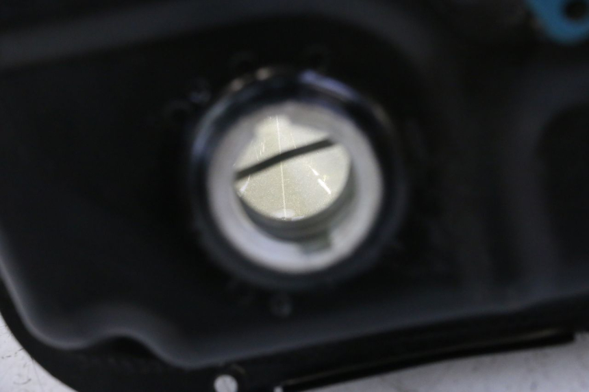 photo de RESERVOIR ESSENCE PEUGEOT TWEET 4T 50 (2014 - 2019)