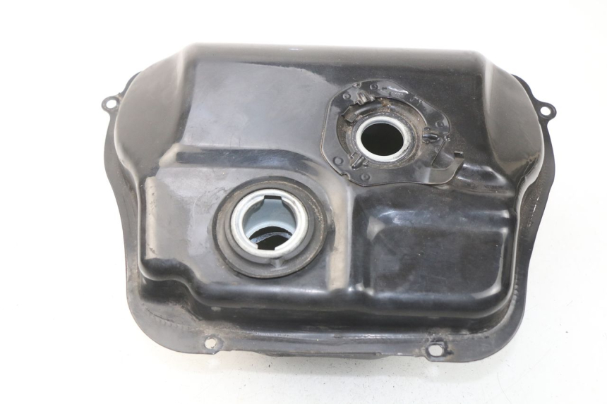 photo de RESERVOIR ESSENCE PEUGEOT TWEET 125 (2010 - 2017)