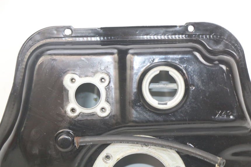 photo de RESERVOIR ESSENCE PEUGEOT TWEET 125 (2018 - 2021)