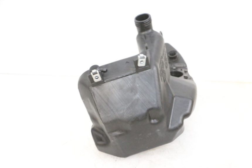 photo de RESERVOIR ESSENCE PIAGGIO ZIP 4T 50 (2018 - 2020) - Points de fixation