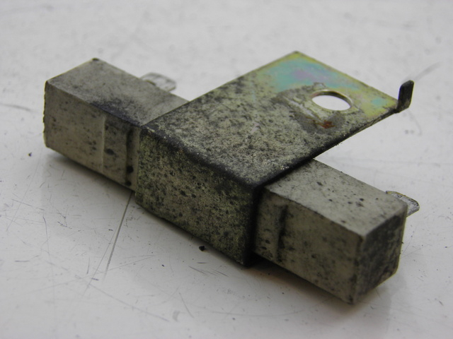 photo de RÉSISTANCE SUZUKI UH BURGMAN 125 (2002 - 2006)