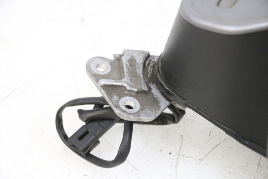 photo de RETROVISEUR DROIT SUZUKI BURGMAN 650 (2013 - 2020)