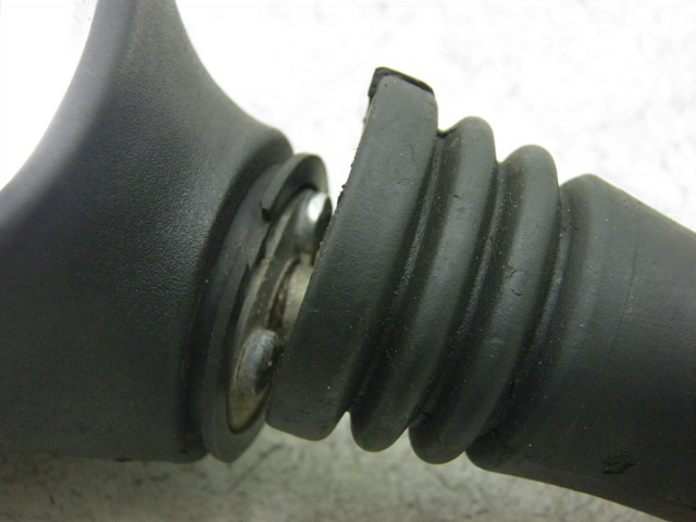 photo de RETROVISEUR GAUCHE PEUGEOT ELYSEO 125 (1999 - 2004)