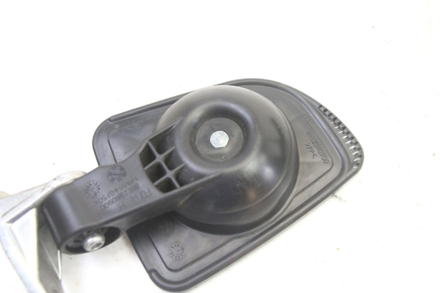 photo de RETROVISEUR GAUCHE HONDA ST PAN EUROPEAN 1300 (2002 - 2013)