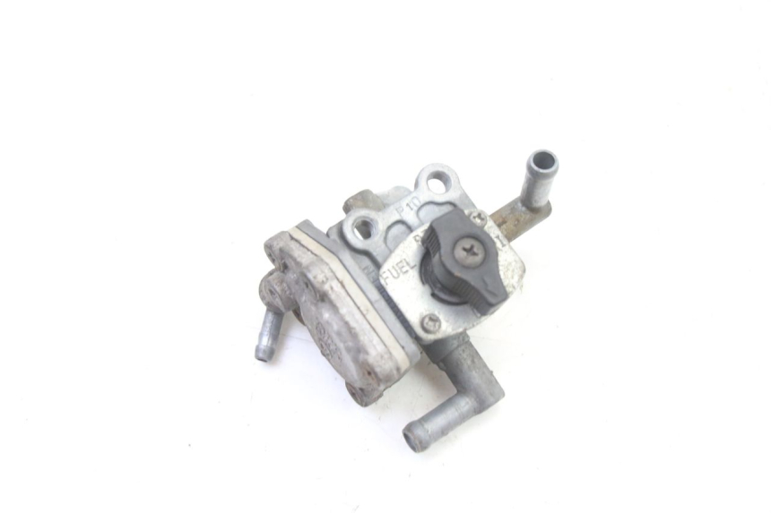 photo de ROBINET RESERVOIR SUZUKI GS GSE 500 (2001 - 2003)