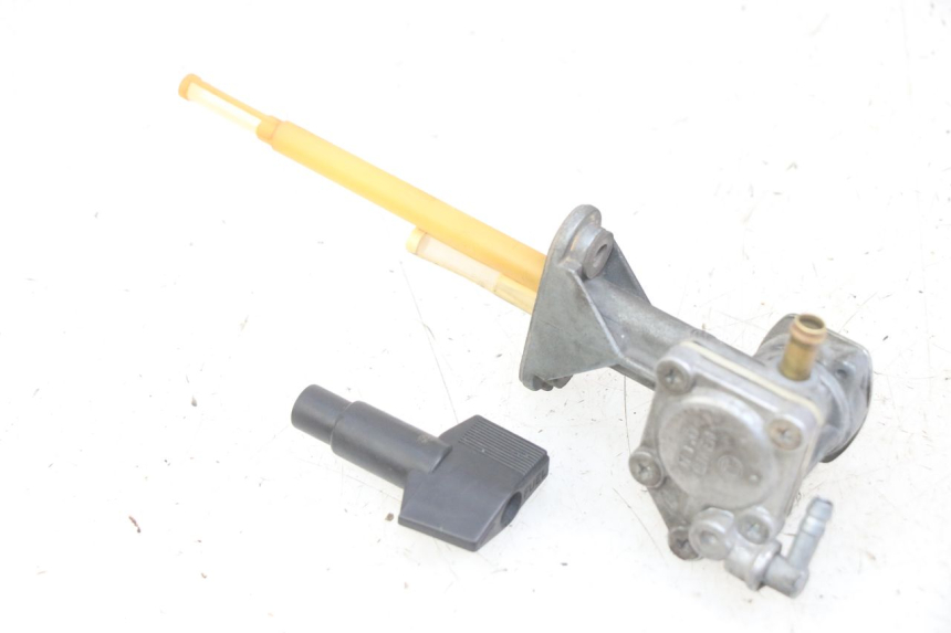 photo de ROBINET RESERVOIR YAMAHA XJN DIVERSION 600 (2000 - 2003)