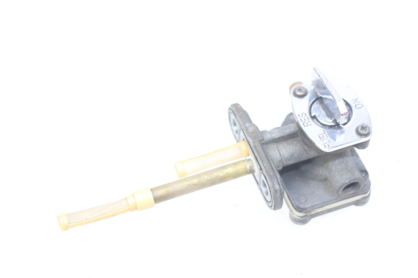 photo de ROBINET RESERVOIR KAWASAKI ZR7 ZR-7 S 750 (1999 - 2004)