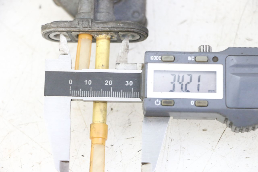 photo de ROBINET RESERVOIR KAWASAKI ZR7 ZR-7 S 750 (1999 - 2004) - Détail de la pièce