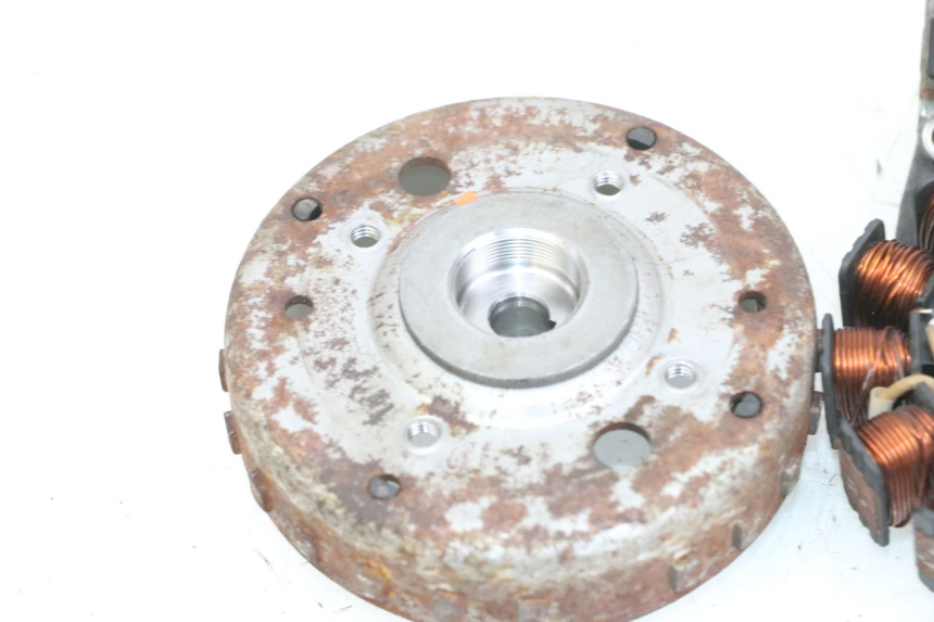 photo de ROTOR STATOR KYMCO AGILITY 16+ 4T 50 (2018 - 2023) - Zoom composants