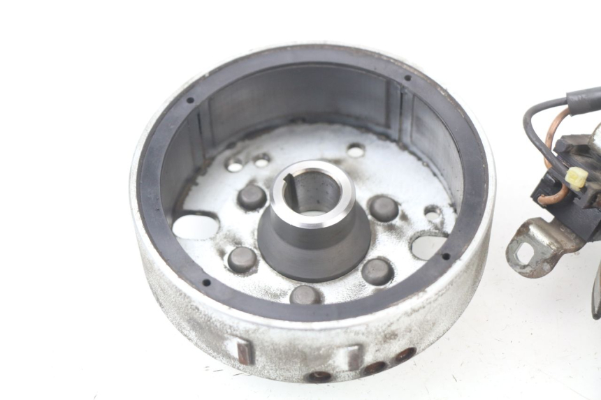 photo de ROTOR STATOR PIAGGIO LIBERTY 4T 50 (2004 - 2008) - Vue d’ensemble