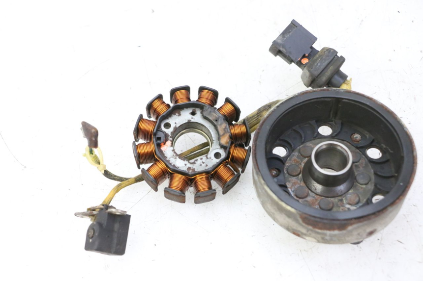 photo de ROTOR STATOR PIAGGIO X9 EVOLUTION 125 (2003 - 2007)