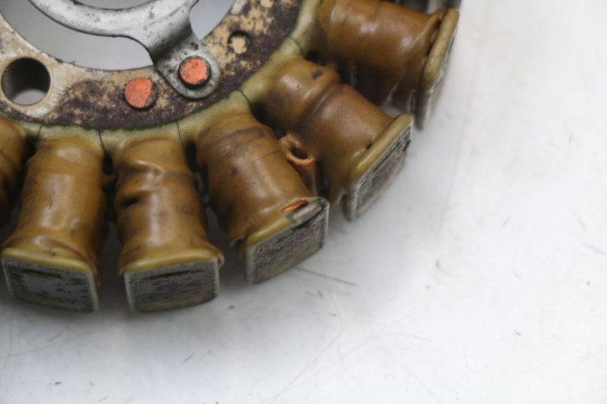 photo de ROTOR STATOR YAMAHA YP MAJESTY 125 (2002 - 2006) - Détails caractéristiques