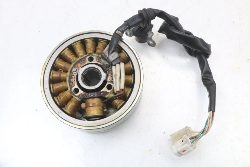 photo de ROTOR STATOR YAMAHA YP MAJESTY 125 (2002 - 2006) - Zoom état d’usage