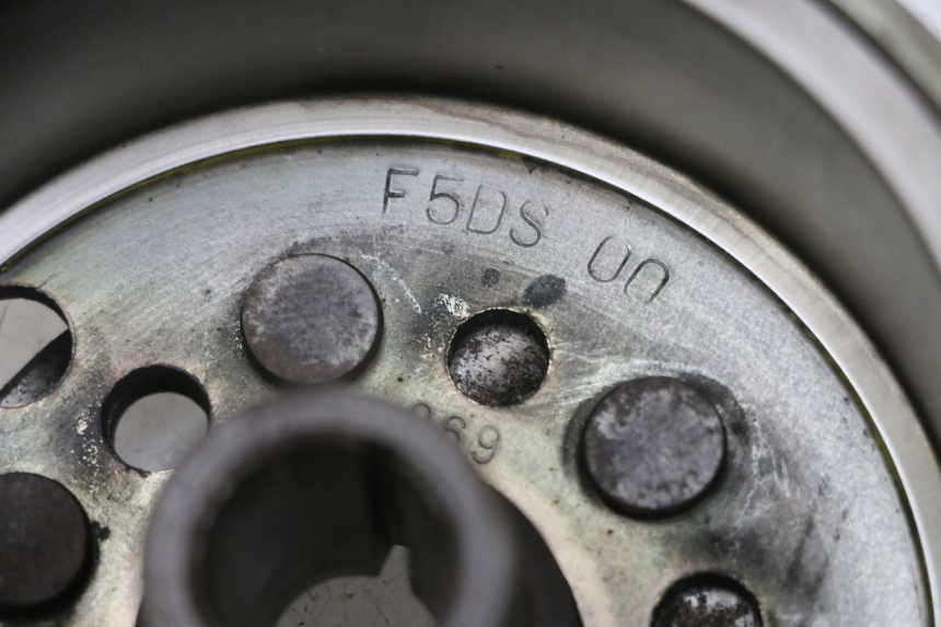 photo de ROTOR YAMAHA YP MAJESTY 125 (2002 - 2006) - Autre angle de vue