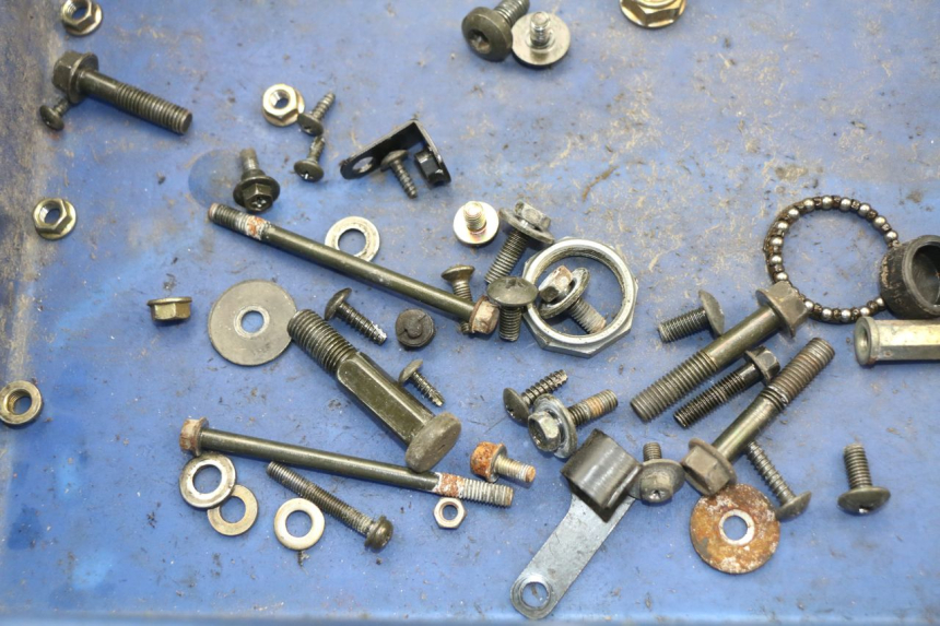 photo de SAC VISSERIE VIS KYMCO AGILITY PREMIUM 50 (2007 - 2010)