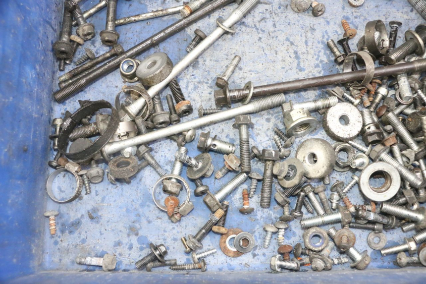 photo de SAC VISSERIE VIS SUZUKI BURGMAN 125 (2007 - 2014)