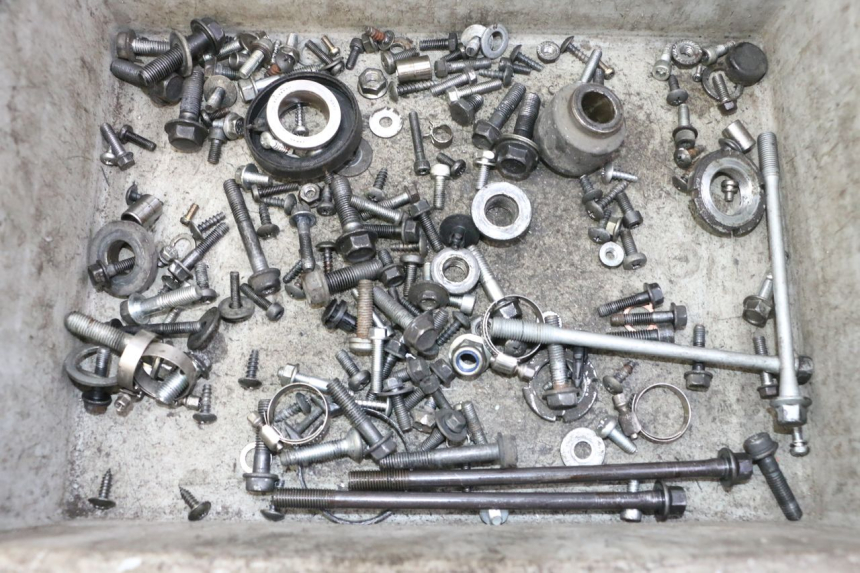 photo de SAC VISSERIE VIS SUZUKI BURGMAN 125 (2007 - 2014)