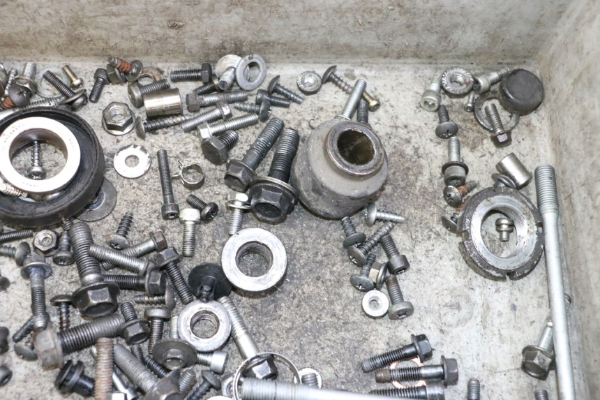 photo de SAC VISSERIE VIS SUZUKI BURGMAN 125 (2007 - 2014)