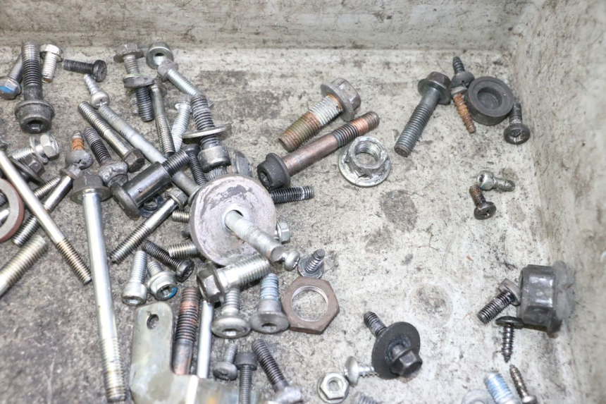 photo de SAC VISSERIE VIS SUZUKI BURGMAN 125 (2007 - 2014)