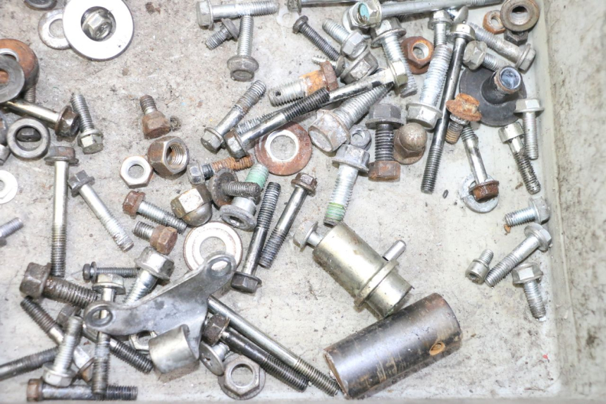 photo de SAC VISSERIE VIS HONDA CBF 125 (2009 - 2015)