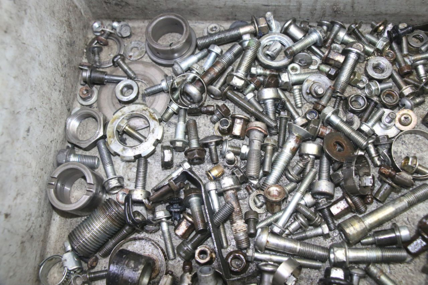 photo de SAC VISSERIE VIS HONDA CBR RR FIREBLADE 900 (1992 - 1994)