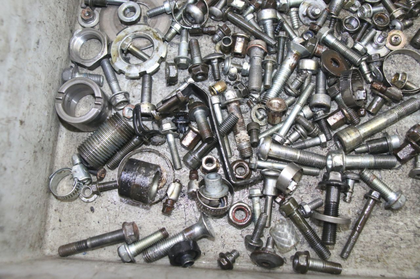 photo de SAC VISSERIE VIS HONDA CBR RR FIREBLADE 900 (1992 - 1994)